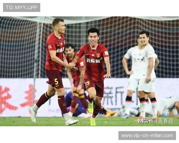 中超激烈对抗！克雷桑推人染黄，引发混战，王秋明遭嘲讽