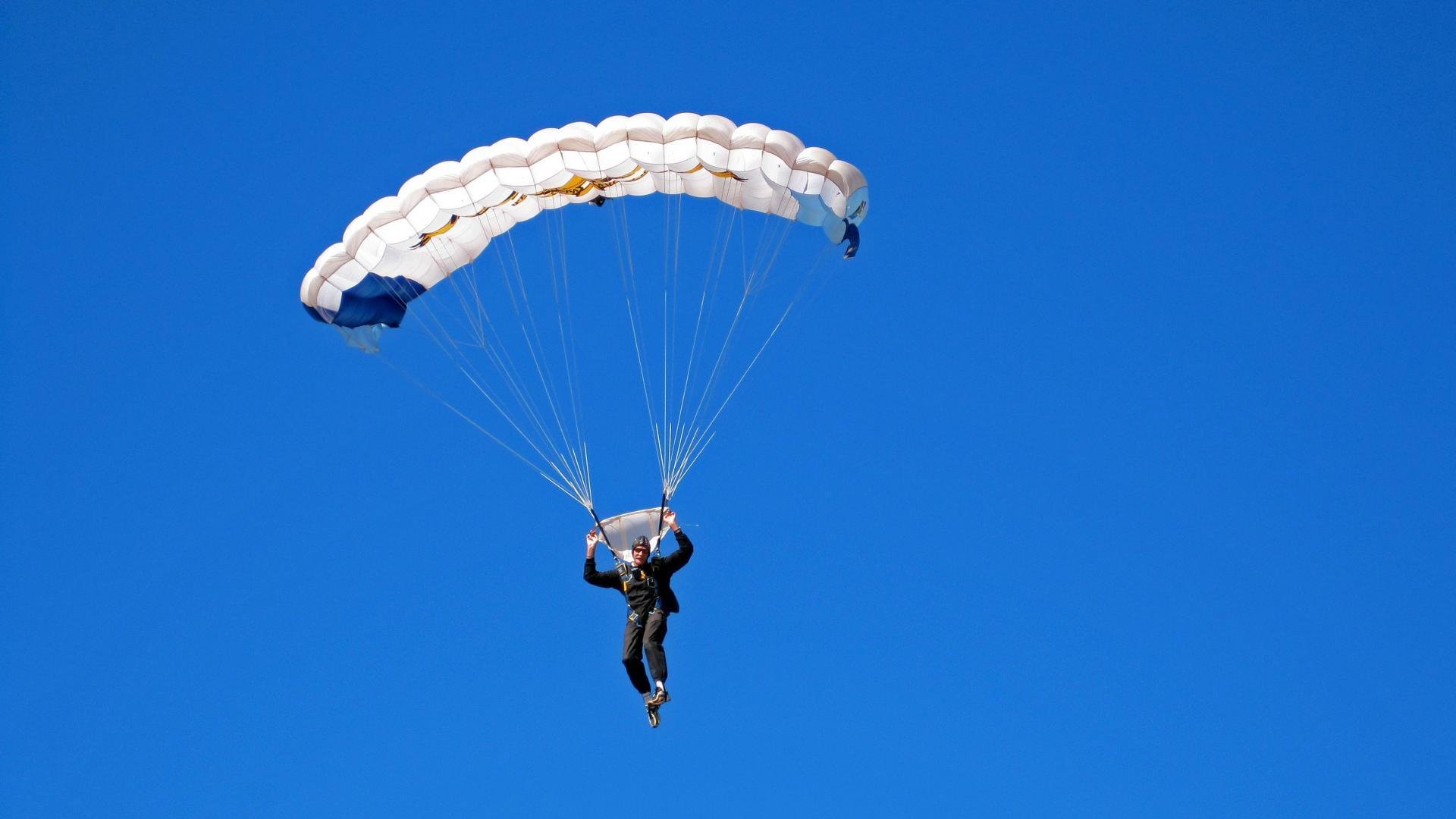 中小学体育教师培训需求调查，中小学体育教师培训内容